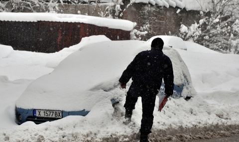 Снегът спира през нощта - 1