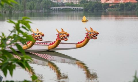 За първи път в България: Състезание с Драконови лодки на Панчаревското езеро (ВИДЕО) - 1