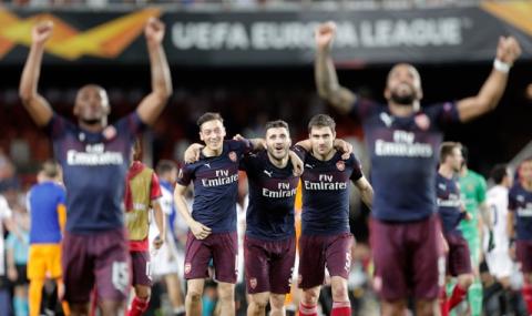 Арсенал пребори Валенсия в ново голово шоу - 1
