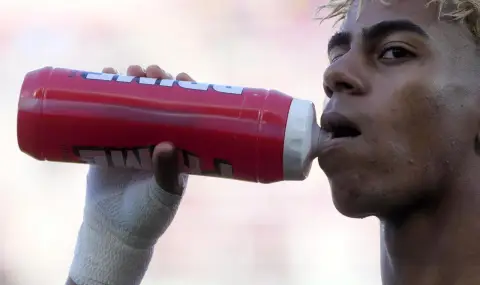 Спортният директор на Барселона постави предизвикателство пред Ламин Ямал след провала с трансфера на Нико Уилямс - 1