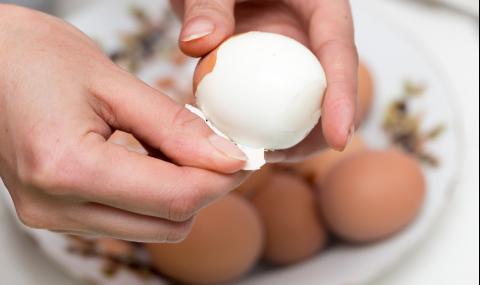 Разбиха най-големия мит за беленето на варени яйца - 1