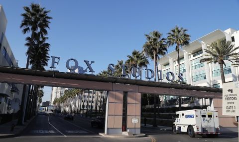 Сценаристите в Холивуд прекратяват стачката си  - 1
