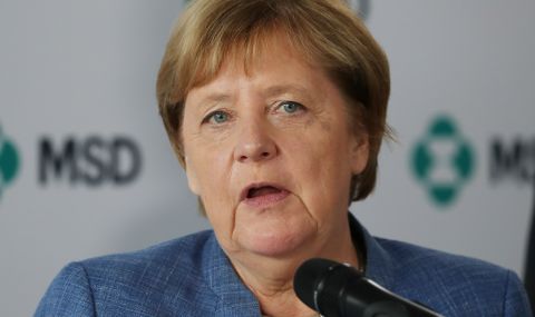 Меркел ще гласува по пощата - 1