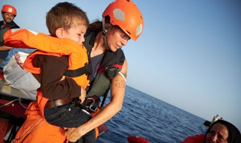 Над 150 мигранти спасени край бреговете на Северна Франция - 1