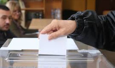 Рекорден брой българи в чужбина искат да гласуват - 1