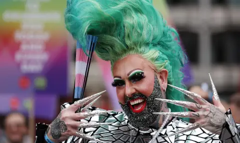 Kazakhstan bans LGBT "propaganda online and in the media  - 1