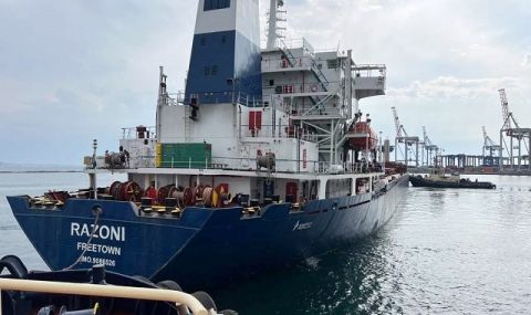 Първият кораб с украинска царевица пристигна в Турция, където е намерил нов купувач за товара си - 1