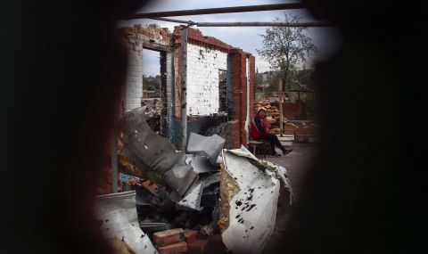 Славянск в Източна Украйна е подложен на масиран руски обстрел - 1