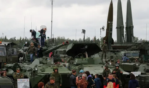 Експерт: Ракетите С-400 се засичат по-трудно заради ниската си траектория - 1