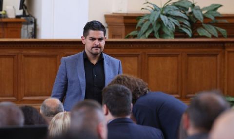 Радостин Василев: Тъжен ден за България, ще бъде избрано най-позорното правителство след Беровото - 1