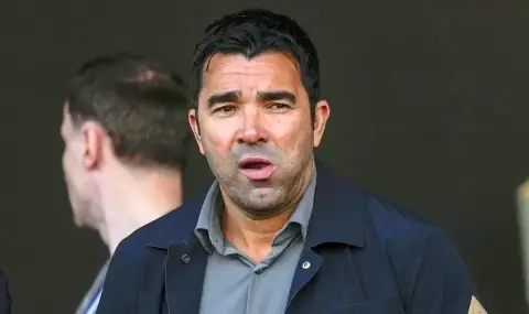 Deco comments on the future of four key players at Barcelona  - 1