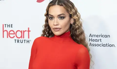 Рита Ора разбуни духовете преоблечена като Дева Мария (СНИМКА) - 1