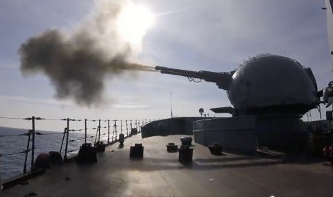 Украйна е унищожила руски кораб, превозващ оръжия - 1