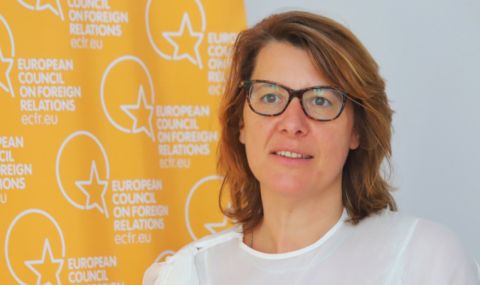 Весела Чернева: Атаките на Радев към политическите партии не подпомагат демокрацията - 1