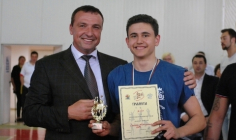 14-годишният дебютант в Суперлигата - Симеон Топузлиев - 1