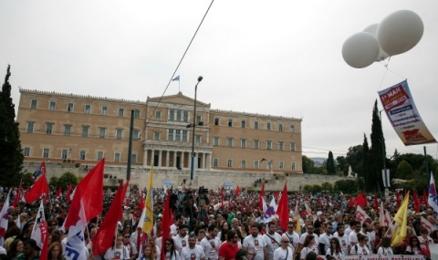 Атина скована от протести - 1