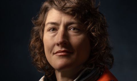 Коя е Кристина Кок? Първата жена, избрана да полети към Луната   - 1