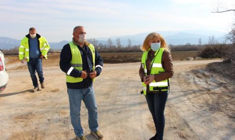 Министърът на регионалното развитие инспектира ремонта на пътя Мездра – Ботевград - 1