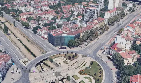 Симеон Ставрев: Правителството продава и бившия щаб на Народната милиция на Лъвов мост - 1