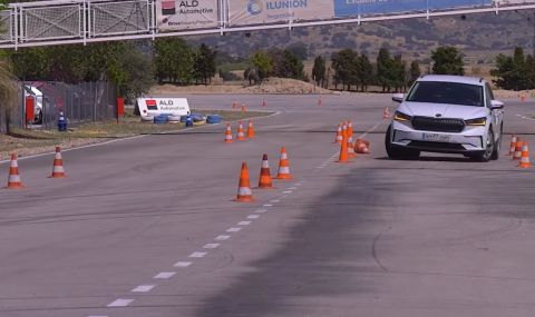 Skoda Enyaq iV разочарова на „лосовия тест“ (ВИДЕО) - 1