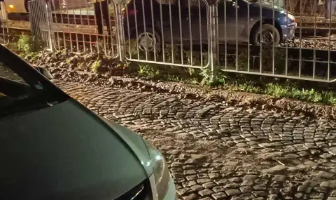 Катастрофа край „Руски паметник” блокира движението на трамваи - 1