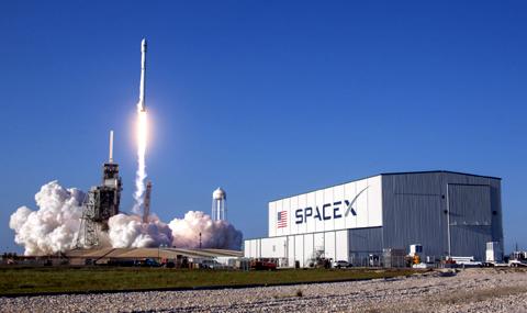 SpaceX оставя на Русия едва 10% от пазара - 1