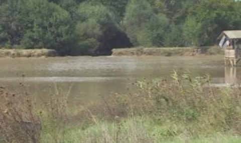 Скъсана дига може да е причинила наводнението в Бургас - 1