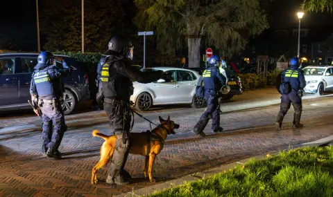 Масови арести на фенове на Наполи в Нидерландия преди двубоя с ПСВ Айндховен - 1