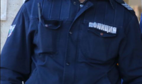 Арестуваха жена, нападнала с нож полицай в Пазарджик - 1