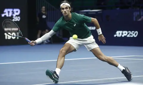 Лоренцо Музети срещу Новак Джокович на финал в Атина  - 1