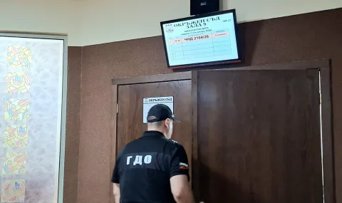 The 14-year-old accused of murdering his mother in Plovdiv remains in custody - 1