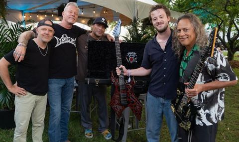 Metallica се срещнаха със звезда от Stranger Things и посветиха изпълнение на Master of Puppets на героя му (ВИДЕО) - 1