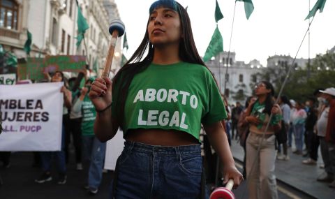 Разрешиха аборт на 11-годишно момиче, жертва на сексуално насилие, след натиск от ООН - 1