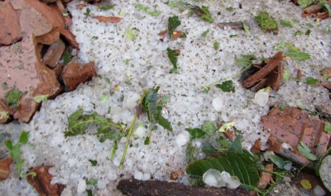 Жълт код за бури и градушки в половин България - 1