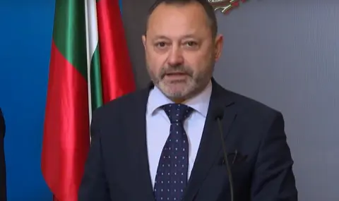 Регионалният министър оповести нередности за милиони в АПИ. Сред тях и организацията на Джиро д’ Италия