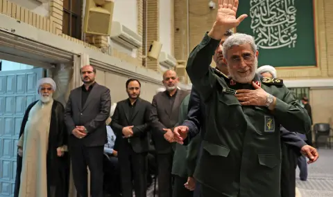 Al-Quds commander makes public appearance after rumors of his death in Israeli strike  - 1