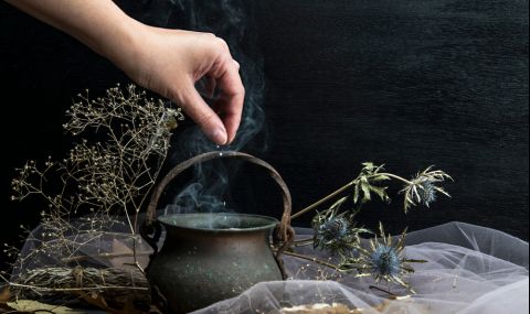 Звездите, които си падат по вещерство - 1