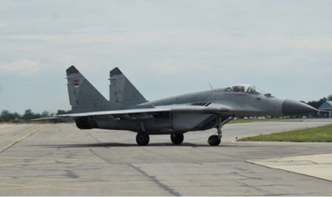 Строители отказват ремонт на „Граф Игнатиево” за F-16, МО си иска парите - 1