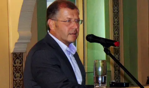 Адв. Михаил Екимджиев: Няма да закрият КПК, Пеевски и Борисов разиграват "театър за наивници" - 1