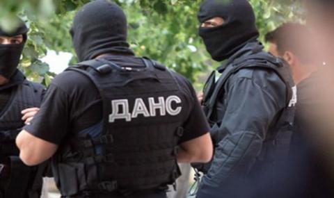 Задържаните на летище София остават в ареста - 1