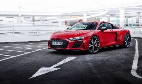 Audi представи новото по-мощно R8 със "задно" - 1