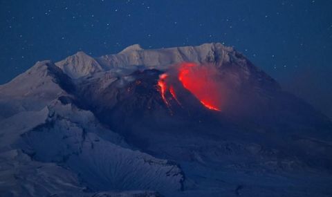 Продължава изригването на вулкана Шивелуч в Камчатка - 1