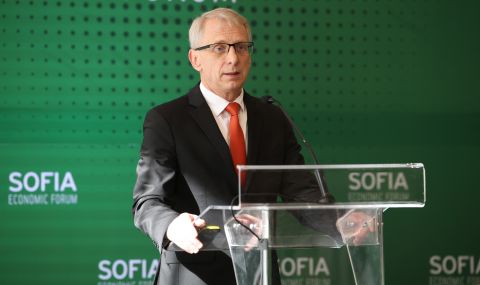 Николай Денков цитира Георги Фотев: В българския парламент вилнее неофашистка партия, тя шества в националните медии - 1