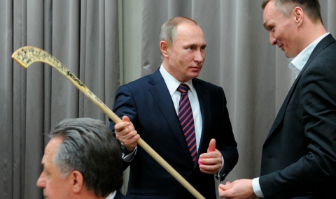 Путин е фен на хокея с топка - 1