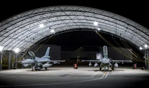 Два нови самолета F-16 Block 70 пристигнаха у нас - 1