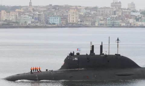 Далеч от украинските дронове! Русия прибра подводниците си от Черно море заради повреди и опасност от атаки - 1