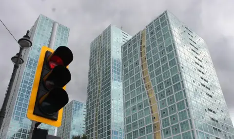 A country where banks lend more to the population than to businesses  - 1