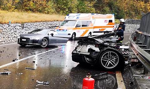 Шофьор оцеля в разполовено Audi R8 - 1