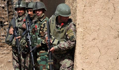 Талибаните в мощна атака! Бунтовниците превзеха 8 столици на провинции за 6 дни - 1