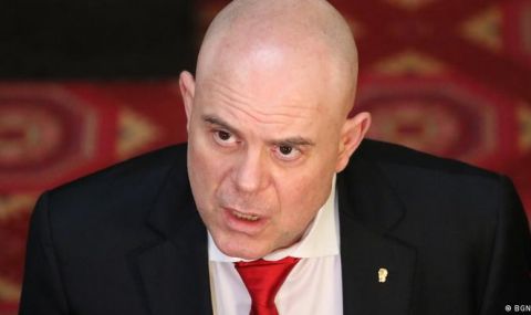 Нов опит за изслушване на Гешев в парламента - 1